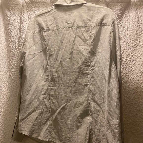 Chico’s button down with metallic thread size 3 - Picture 3 of 3